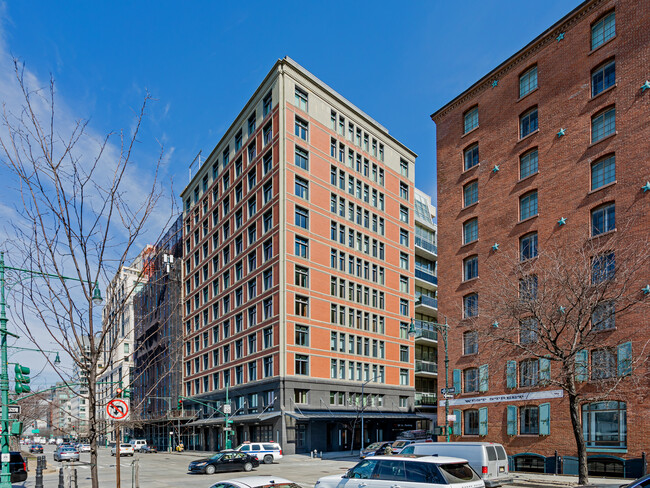 River Lofts in New York, NY - Foto de edificio - Building Photo