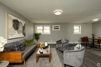 831 Cedar Ave in Bensalem, PA - Foto de edificio - Building Photo