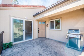 129 Corsica Dr in Newport Beach, CA - Building Photo - Building Photo