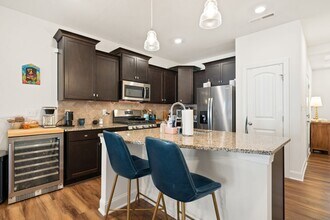 405 Lionel St in Durham, NC - Building Photo - Building Photo