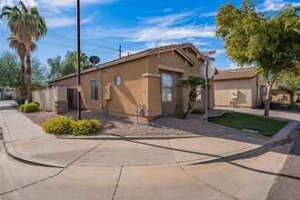 431 W Los Arboles Pl in Chandler, AZ - Building Photo - Building Photo