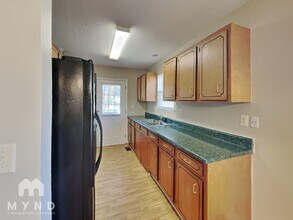 202 Jubilee Dr in Chapel Hill, NC - Foto de edificio - Building Photo