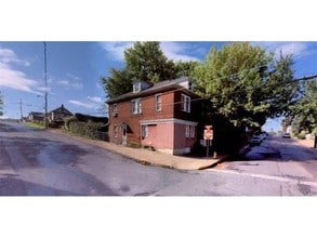 185 E Wilkes Barre St in Easton, PA - Foto de edificio - Building Photo