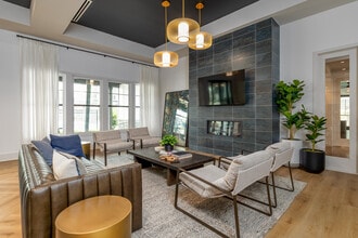 Evolve at Deep River in High Point, NC - Building Photo - Interior Photo