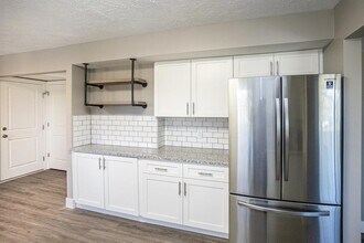 12713 Ridgeview Cir in Bellevue, NE - Building Photo - Building Photo