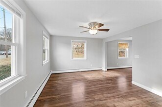 2 Juniper Ln in Lincoln, RI - Building Photo - Building Photo