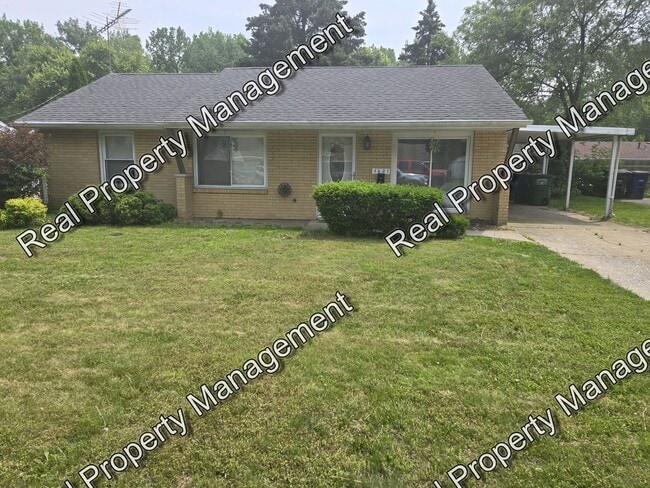 property at 1621 E 33rd Pl