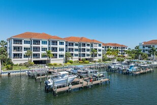 Bellasol Way in Apollo Beach, FL - Building Photo