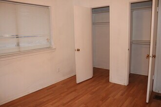 2814 Wimbledon Court in Garland, TX - Foto de edificio - Building Photo