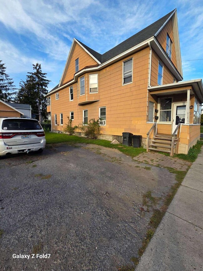 property at 23 Walnut St