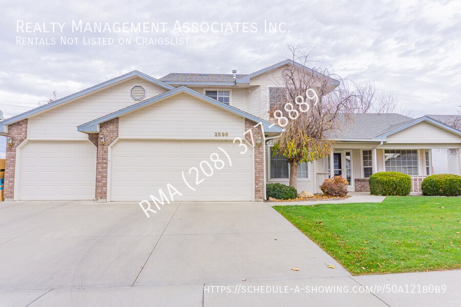 2596 S Velvet Falls Way in Meridian, ID - Building Photo