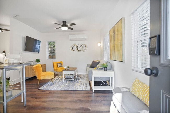 property at 975 Shadowridge Dr SE