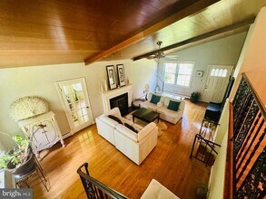 3500 Barkley Dr in Fairfax, VA - Building Photo - Building Photo