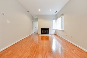 110 Strathmore Rd, Unit 204 in Boston, MA - Building Photo - Building Photo