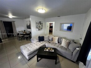 1715 NW 180th Terrace in Miami Gardens, FL - Building Photo - Building Photo