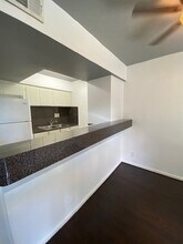 4701 Bell St, Unit 10 in Houston, TX - Building Photo - Building Photo
