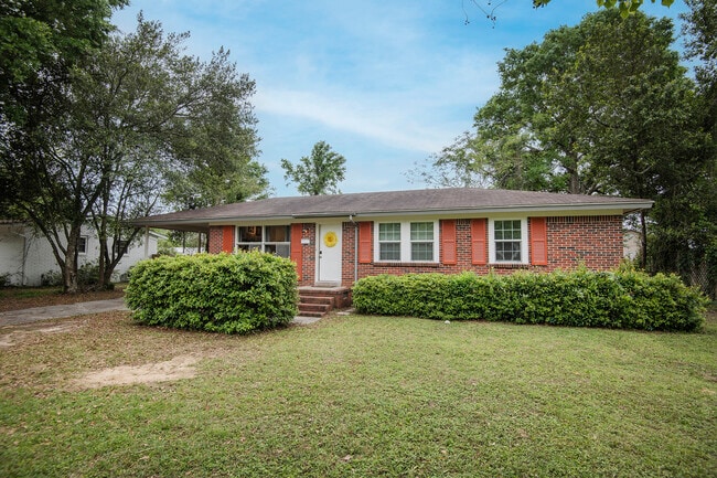 property at 3831 Forest Glen Dr