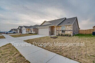 2700 Wispy Crk Dr in Fort Worth, TX - Building Photo - Building Photo