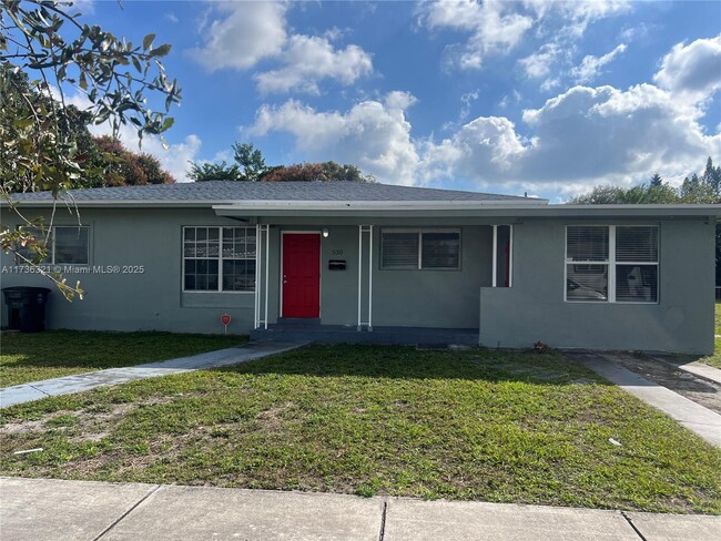 530 NW 134th St in North Miami, FL - Building Photo - Building Photo