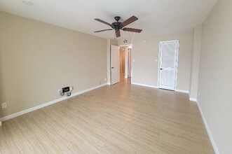 101 S Gulfstream Ave in Sarasota, FL - Building Photo - Building Photo