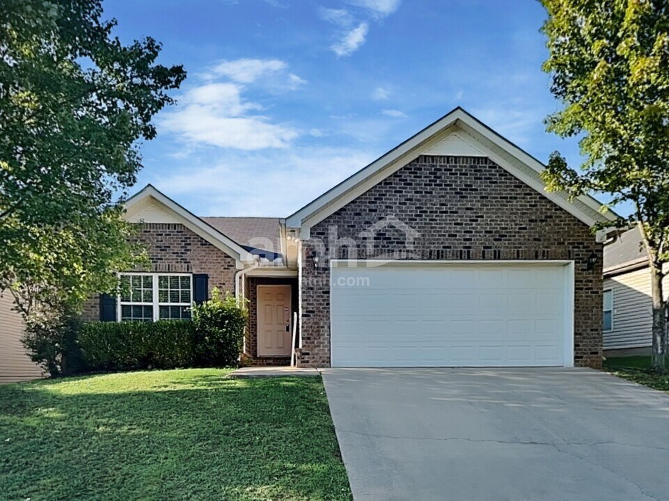 5038 Preserve Blvd in Antioch, TN - Building Photo