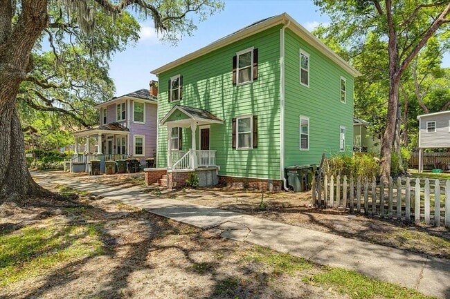 property at 638 E 37th St