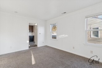 18997 Kingsville St in Harper Woods, MI - Building Photo - Building Photo