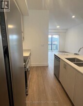 2 Chestnut Ct in Aurora, ON - Building Photo - Building Photo