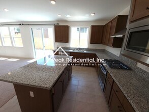 4407 Willow Grove Dr in Folsom, CA - Building Photo - Building Photo