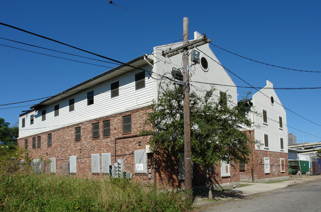 1233 Constance St in New Orleans, LA - Foto de edificio - Building Photo