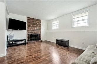 84 Valentine Rd in Northborough, MA - Building Photo - Building Photo