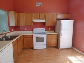 212 Burnsed Pl in Oviedo, FL - Building Photo - Building Photo