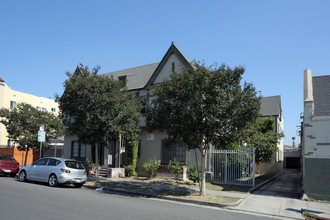 310 N Ardmore Ave in Los Angeles, CA - Building Photo - Primary Photo