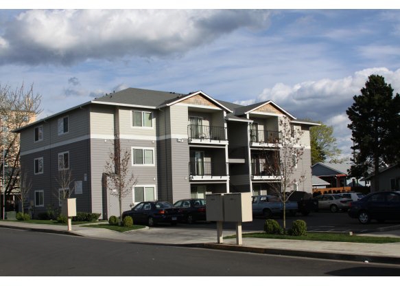 Rhine St Apts RH-7865 in Portland, OR - Foto de edificio - Building Photo