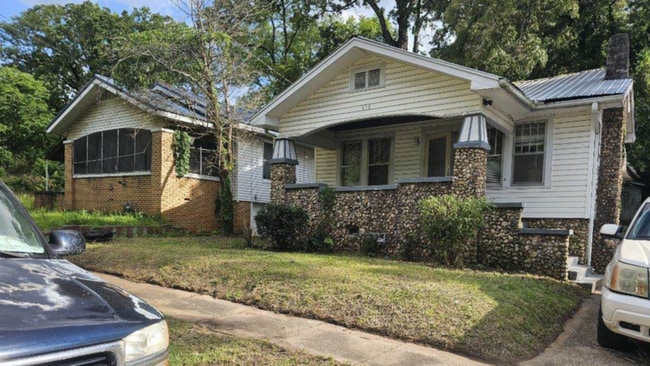 property at 618 80th Pl S