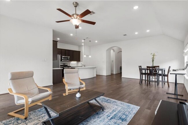 404 Red Matador Ln in Leander, TX - Foto de edificio - Building Photo