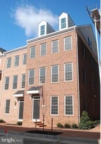 246 Cres Station Terrace SE in Leesburg, VA - Building Photo