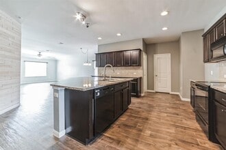 101 Acadia Cv in Hutto, TX - Building Photo - Building Photo