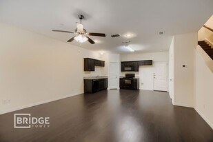 1317 Lakecrest Ln in Lewisville, TX - Building Photo