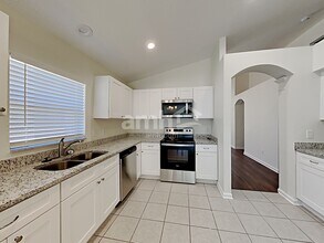 11603 Misty Isle Ln in Riverview, FL - Building Photo - Building Photo