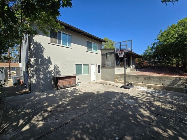 5009 Campanile Dr in San Diego, CA - Building Photo - Building Photo