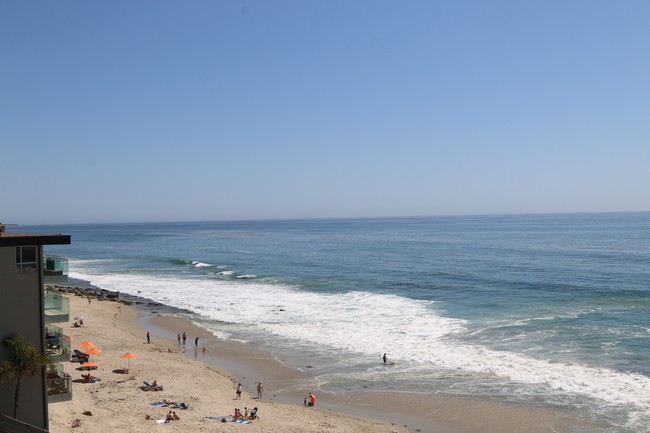 Laguna Surf in Laguna Beach, CA - Building Photo - Building Photo