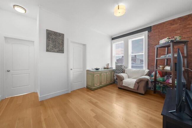 409 Broadway in Bayonne, NJ - Building Photo - Building Photo