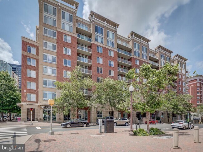 property at 820 N Pollard St
