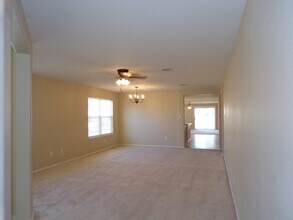 95 E Wildflower Blvd in Marble Falls, TX - Building Photo - Building Photo