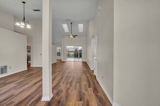653 Yorkshire Dr in Oviedo, FL - Building Photo - Building Photo