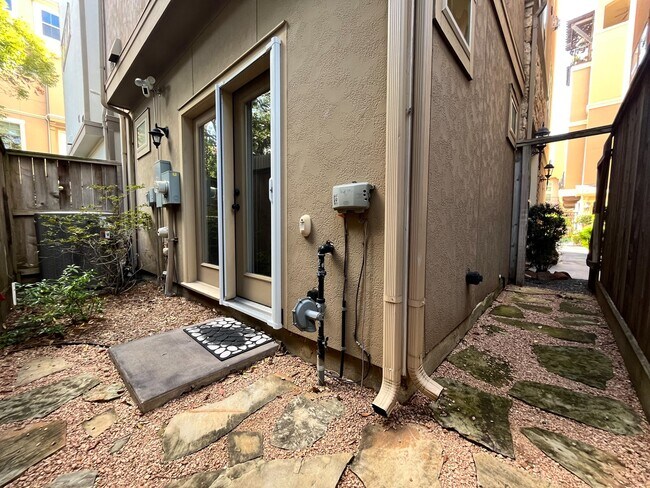 property at 5207 Gibson St