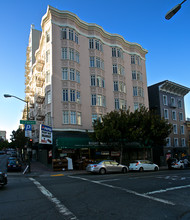 Leavenworth Apartments in San Francisco, CA - Building Photo - Building Photo