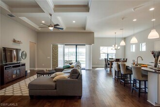 14020 Hawks Eye Ct in Estero, FL - Building Photo - Building Photo