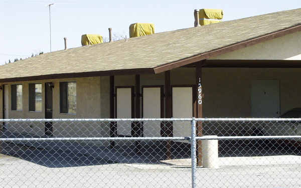 15960 Orange St in Hesperia, CA - Building Photo - Building Photo